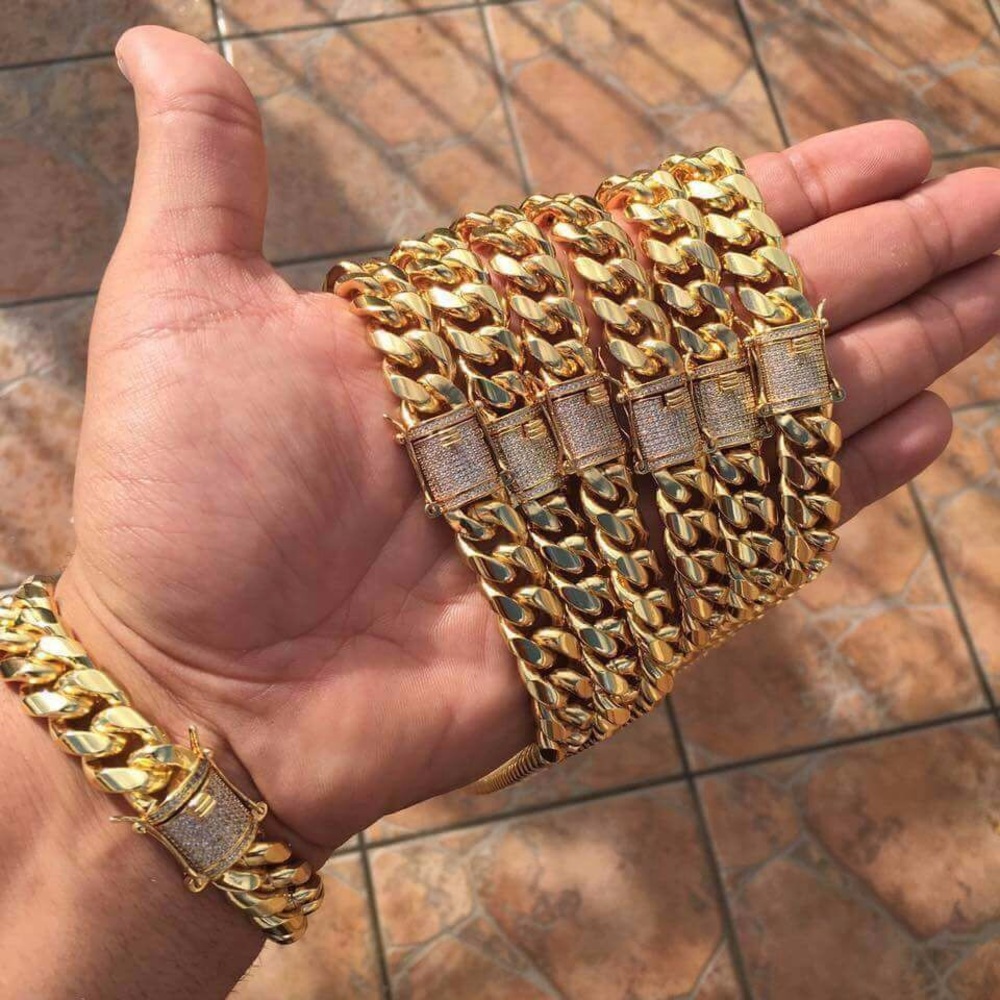 Gold Cuban link bracelet with cz diamond clasp